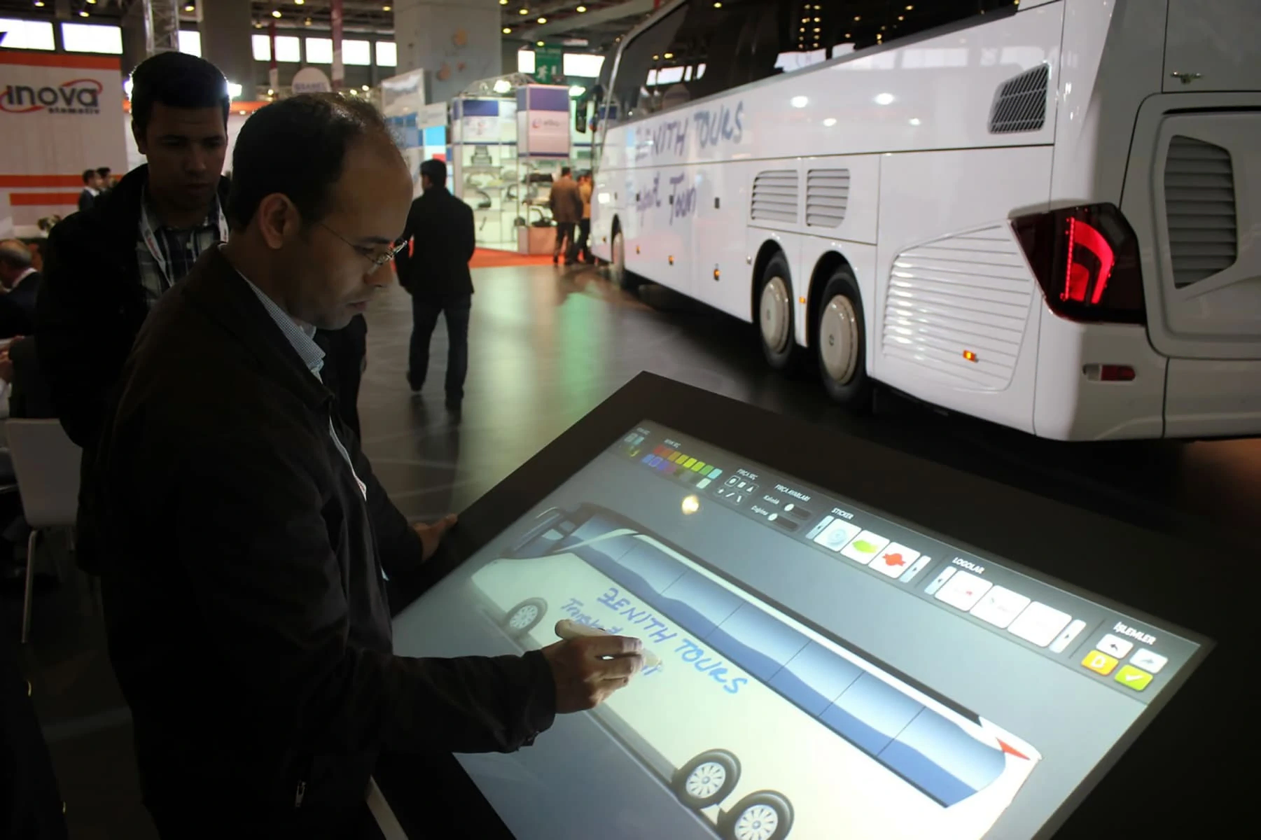 Mercedes Busworld Fuarı'nda Live Painter Etkinliği